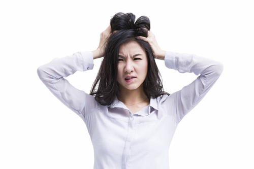 女性月经颜色不正常怎么办
